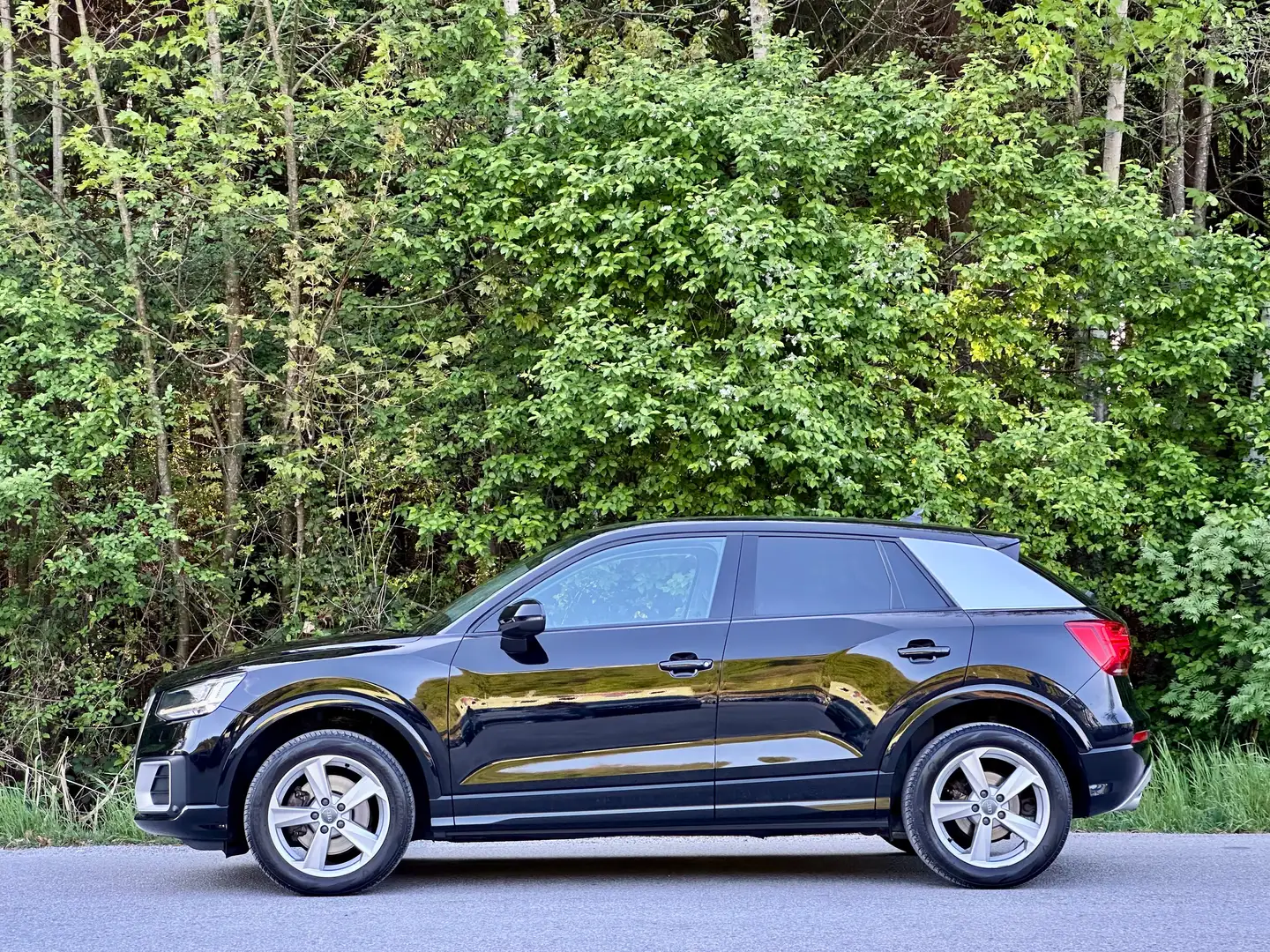 Vehicle image, number 6