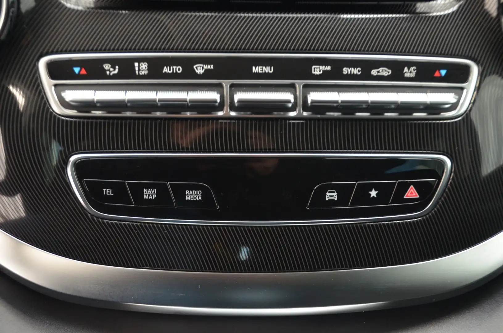 Vehicle image, number 19