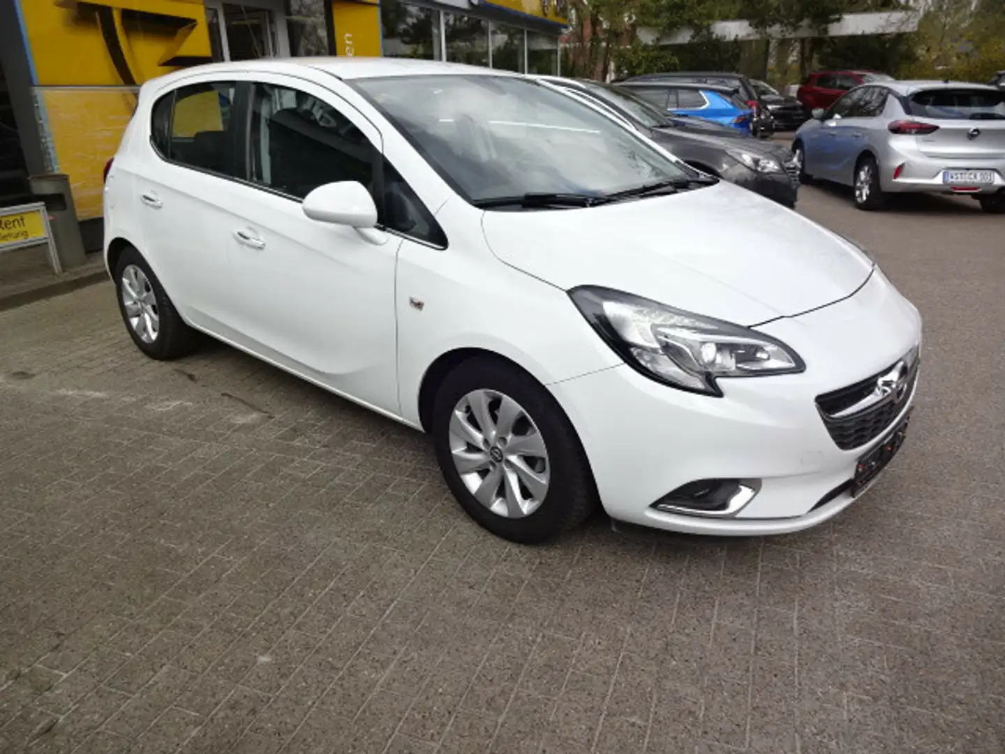 Vehicle image, number 6