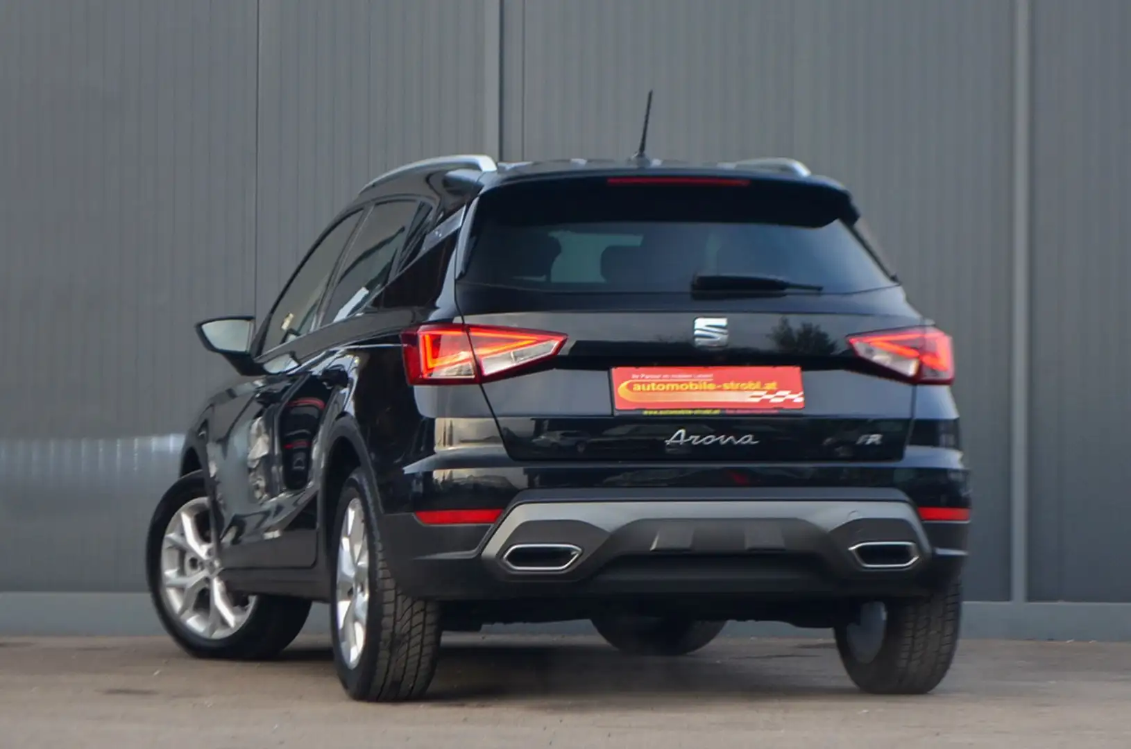 Vehicle image, number 4