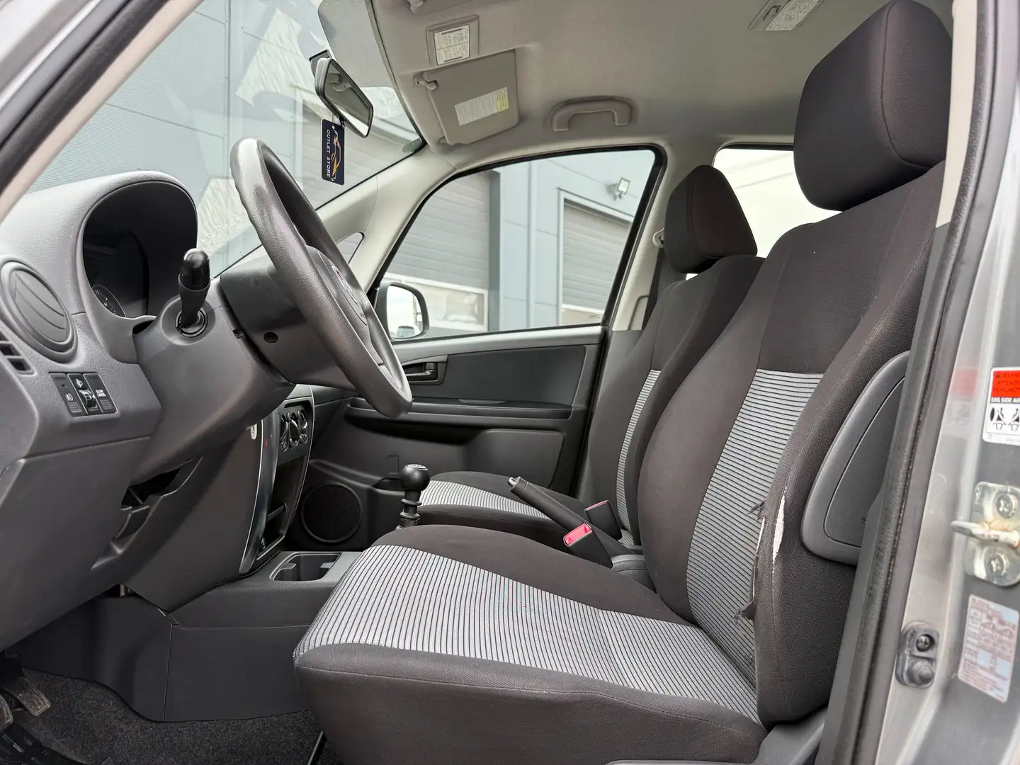 Vehicle image, number 9