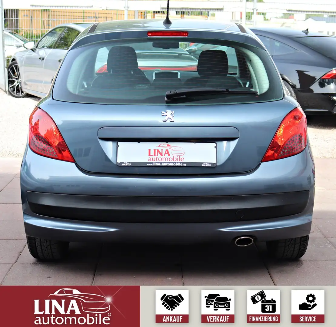 Vehicle image, number 12