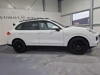 Vehicle image thumbnail, number 4