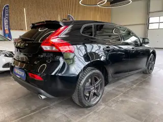 Vehicle image thumbnail, number 4