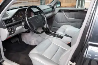 Vehicle image thumbnail, number 8