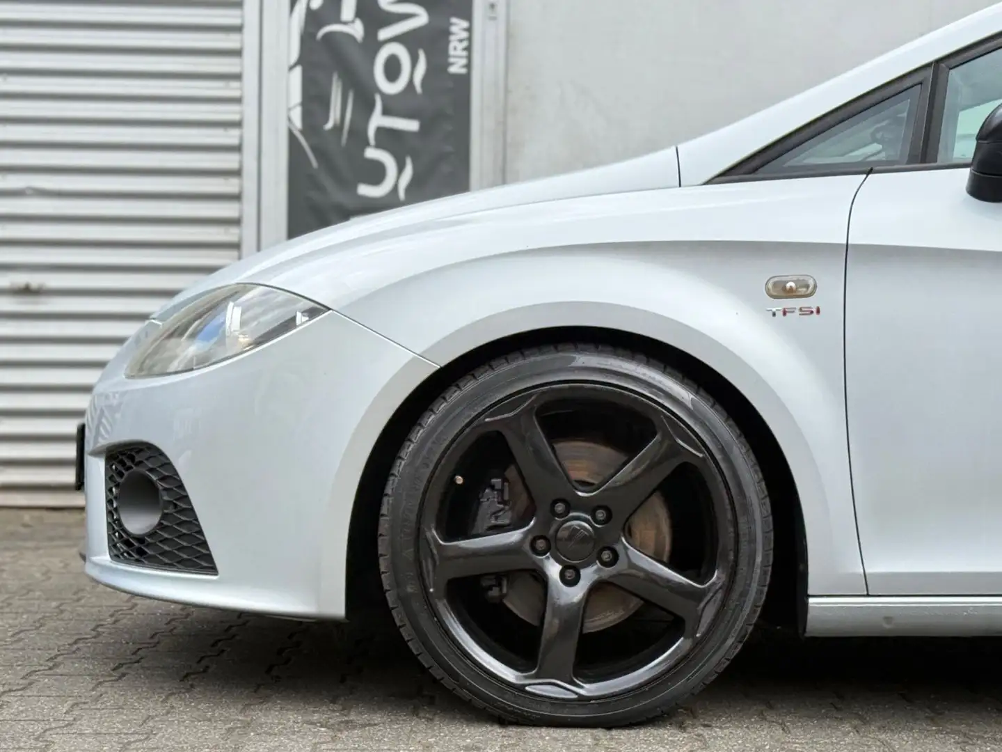 Vehicle image, number 5