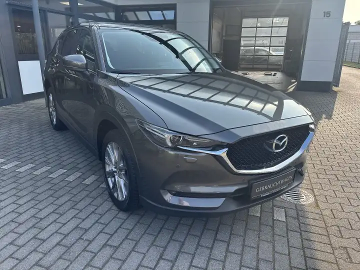 Additional image of the vehicle