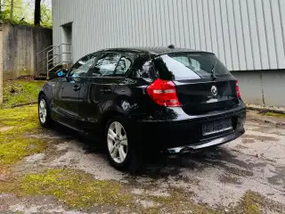 Vehicle image thumbnail, number 7