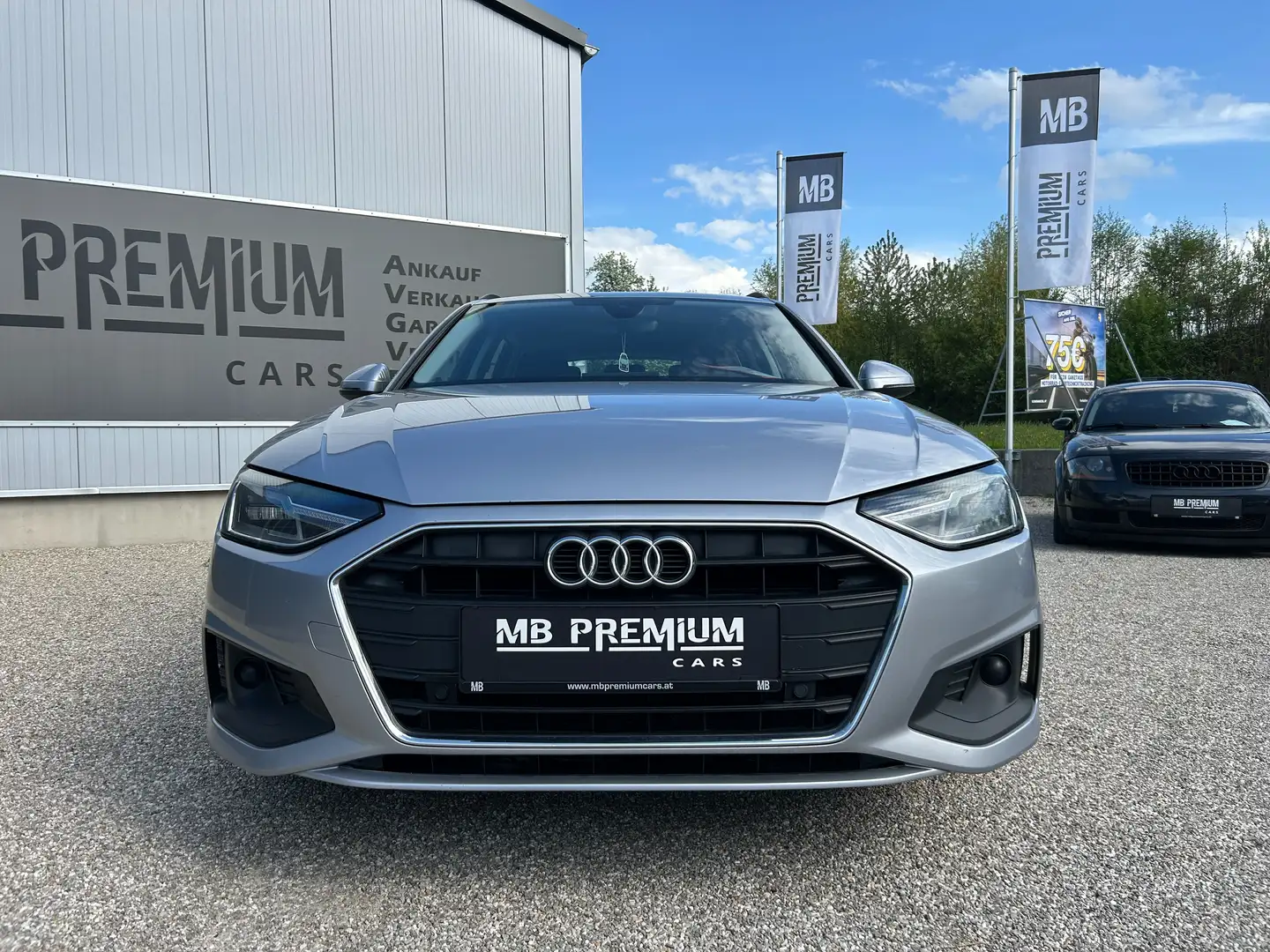 Vehicle image, number 4