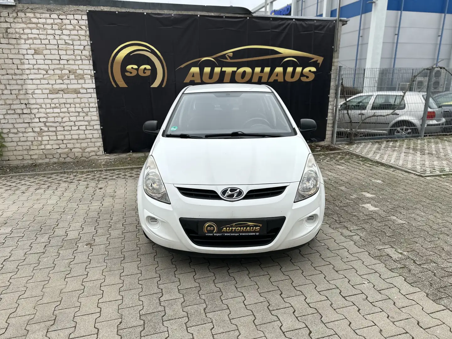 Vehicle image, number 1