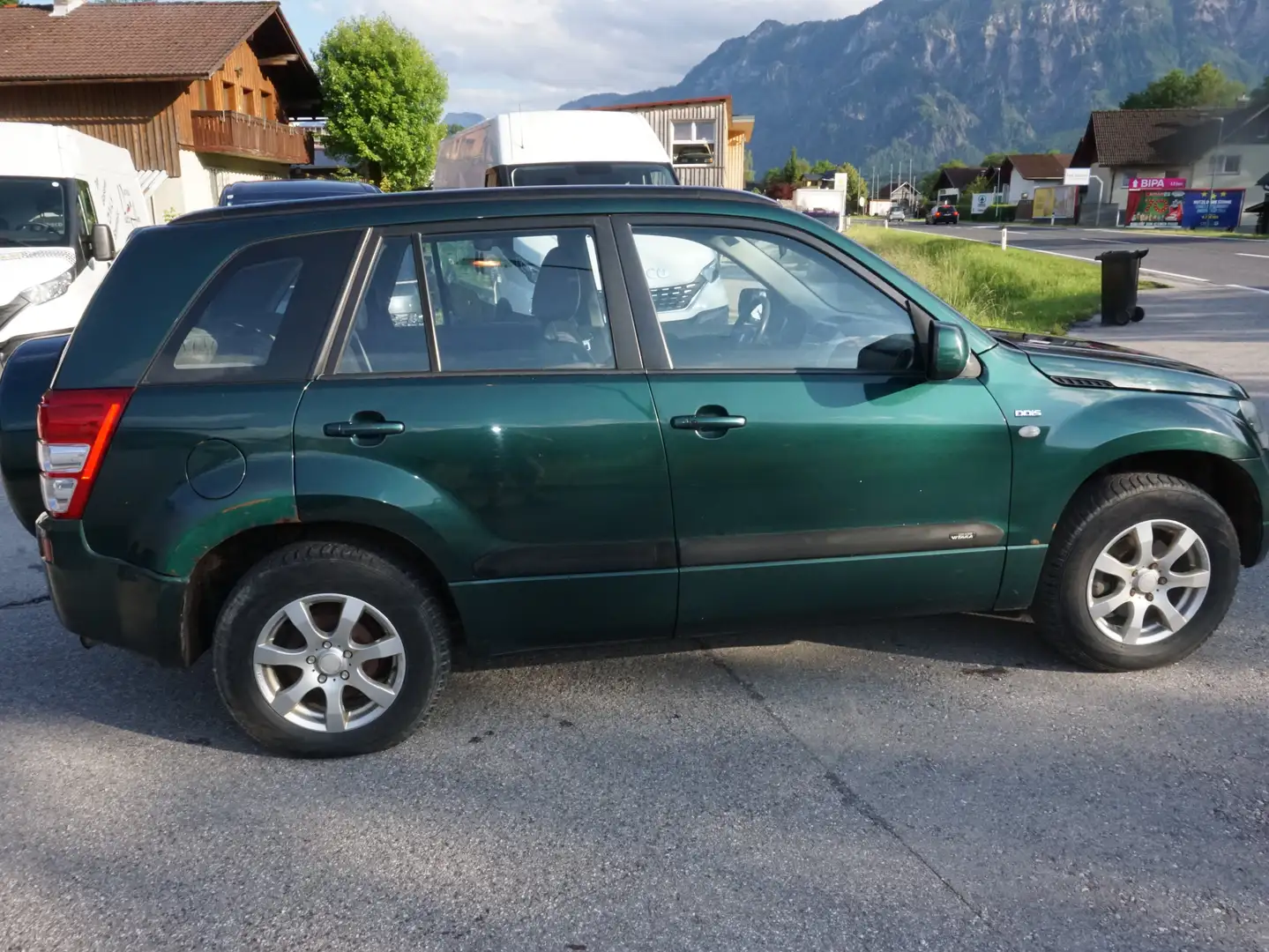 Vehicle image, number 9