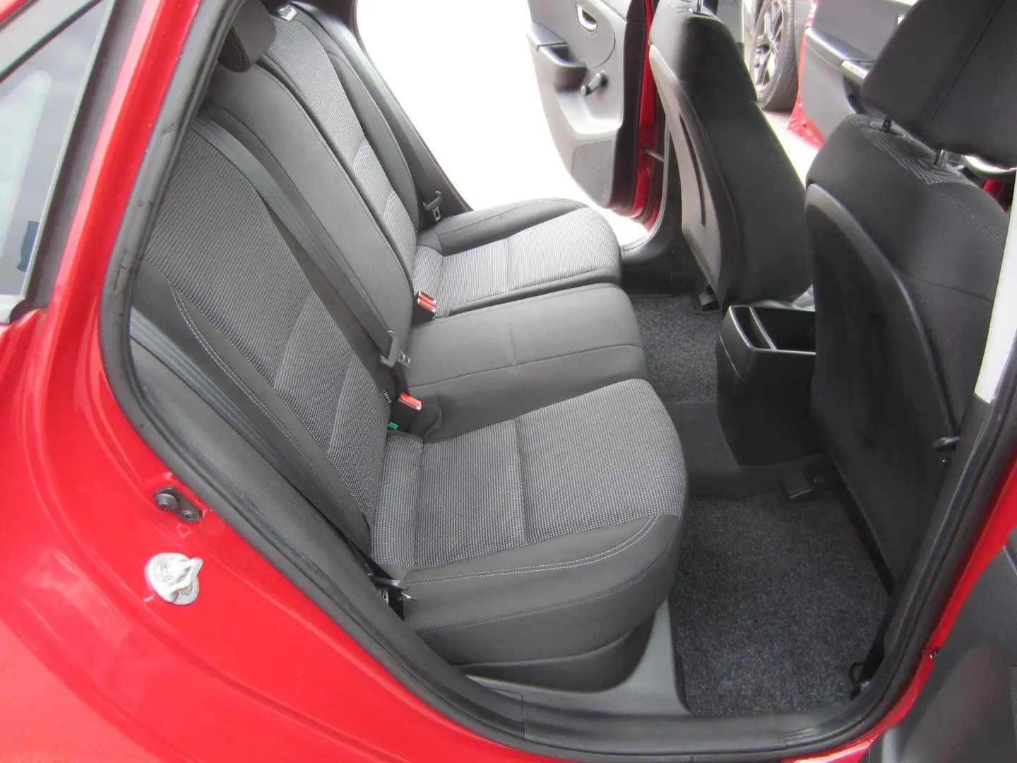 Vehicle image, number 9