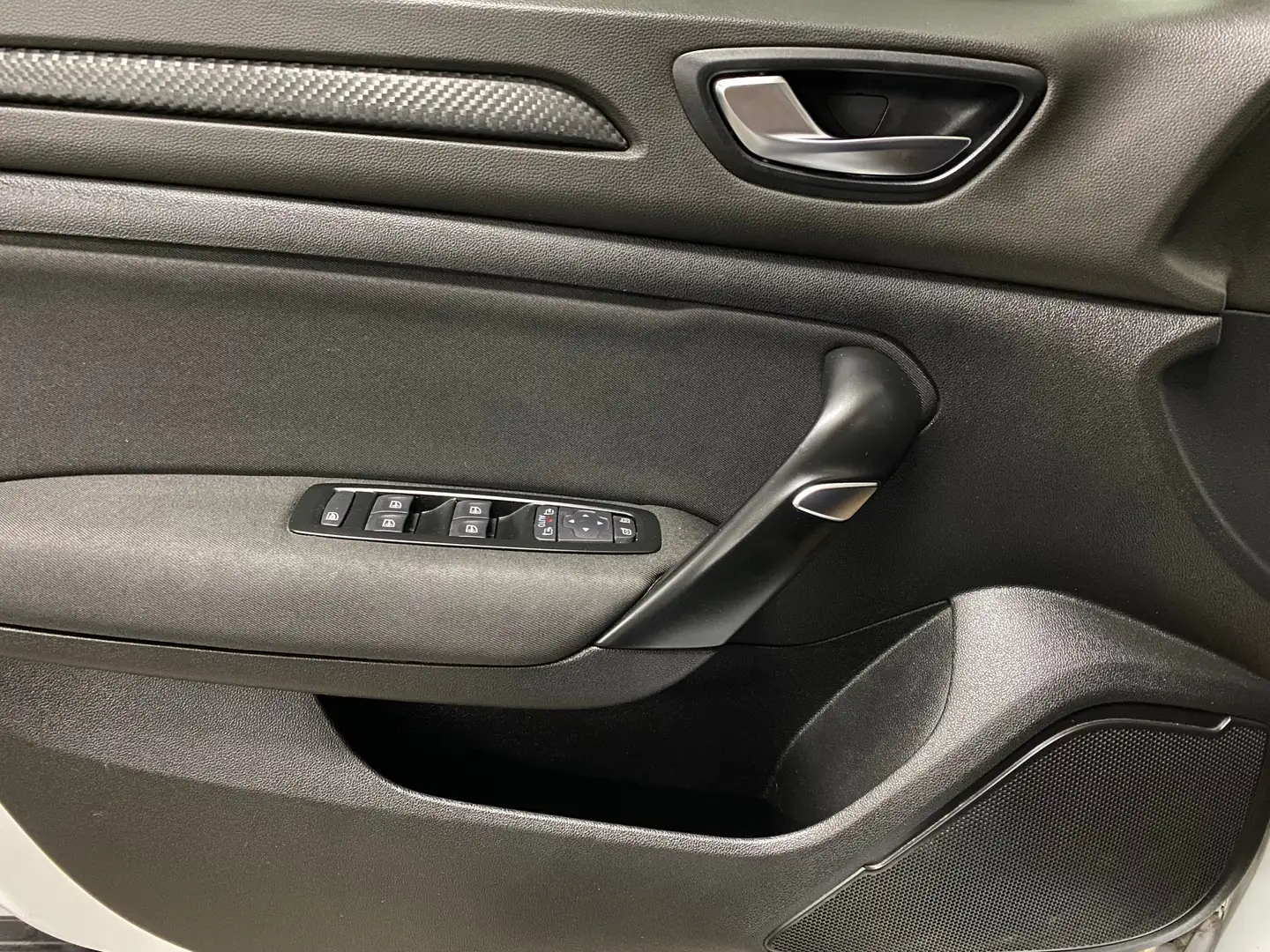 Vehicle image, number 9