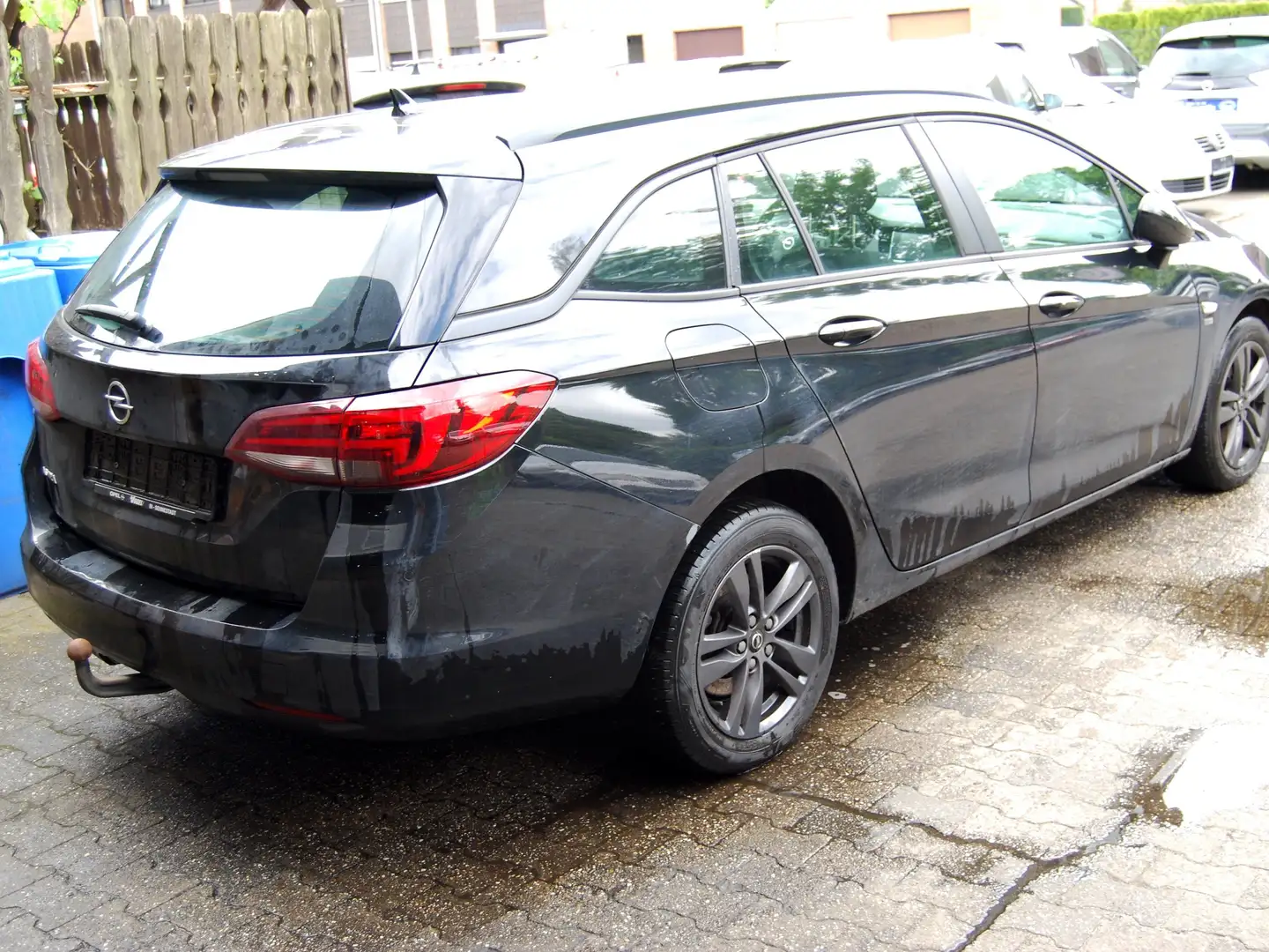 Vehicle image, number 4