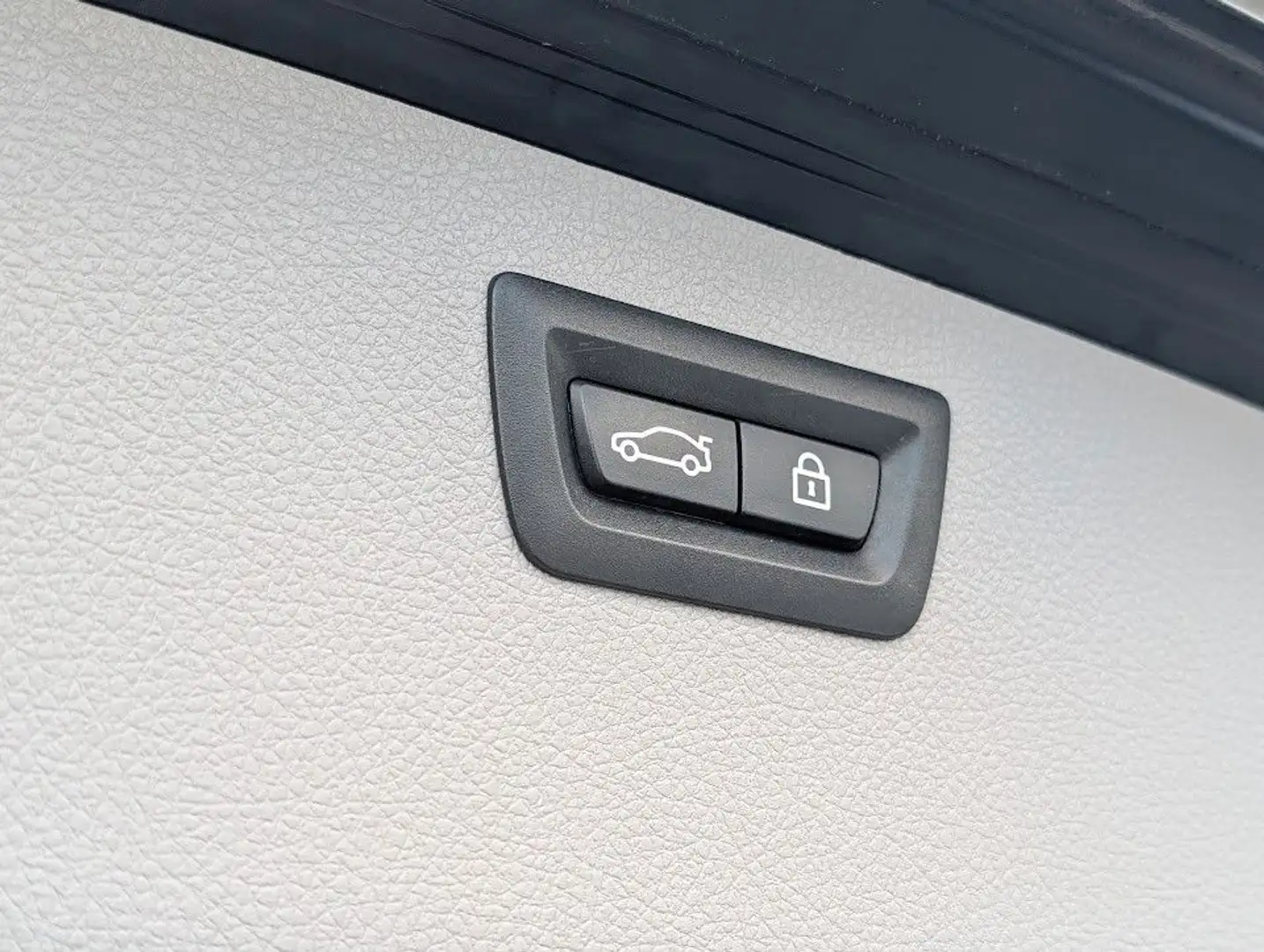 Vehicle image, number 7