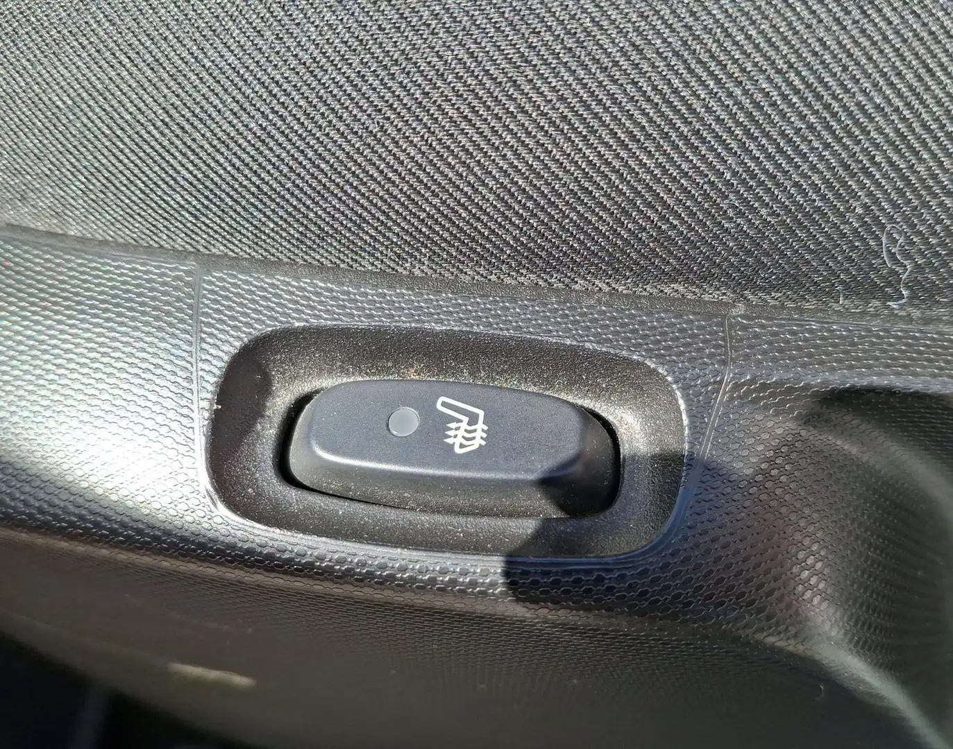 Vehicle image, number 10