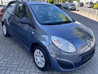 Vehicle image thumbnail, number 2