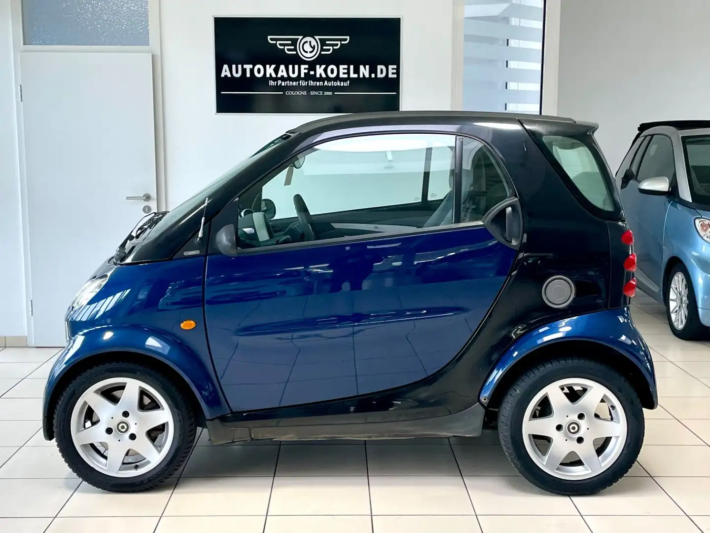 Vehicle image, number 1
