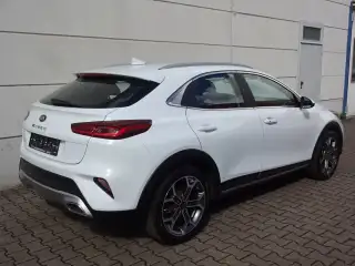 Vehicle image thumbnail, number 3
