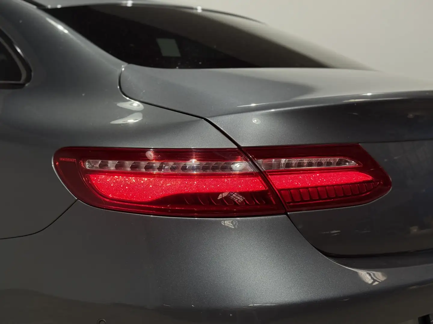 Vehicle image, number 12