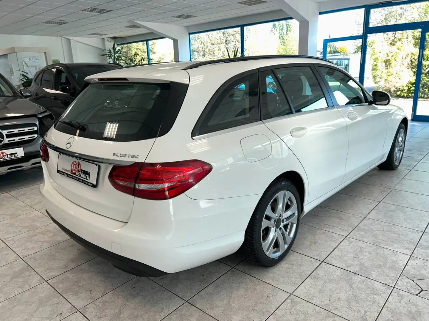 Vehicle image, number 4