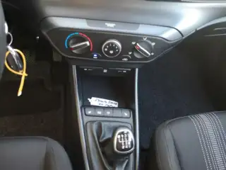 Vehicle image thumbnail, number 9