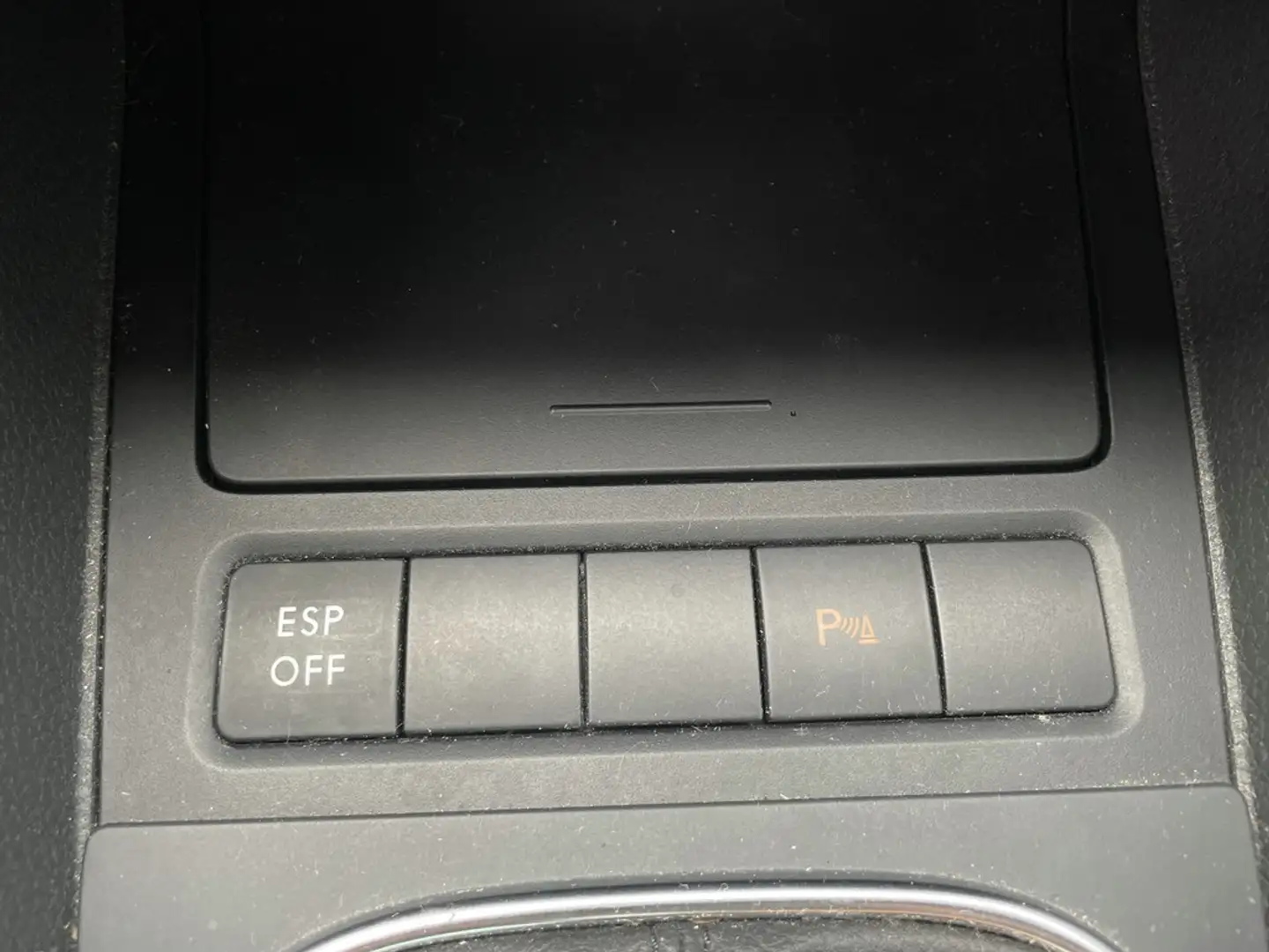 Vehicle image, number 9