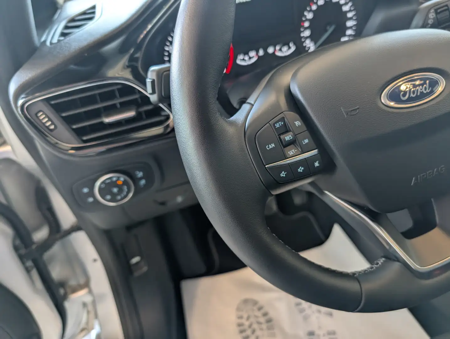 Vehicle image, number 5