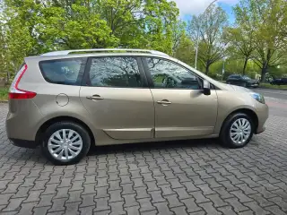Vehicle image thumbnail, number 8