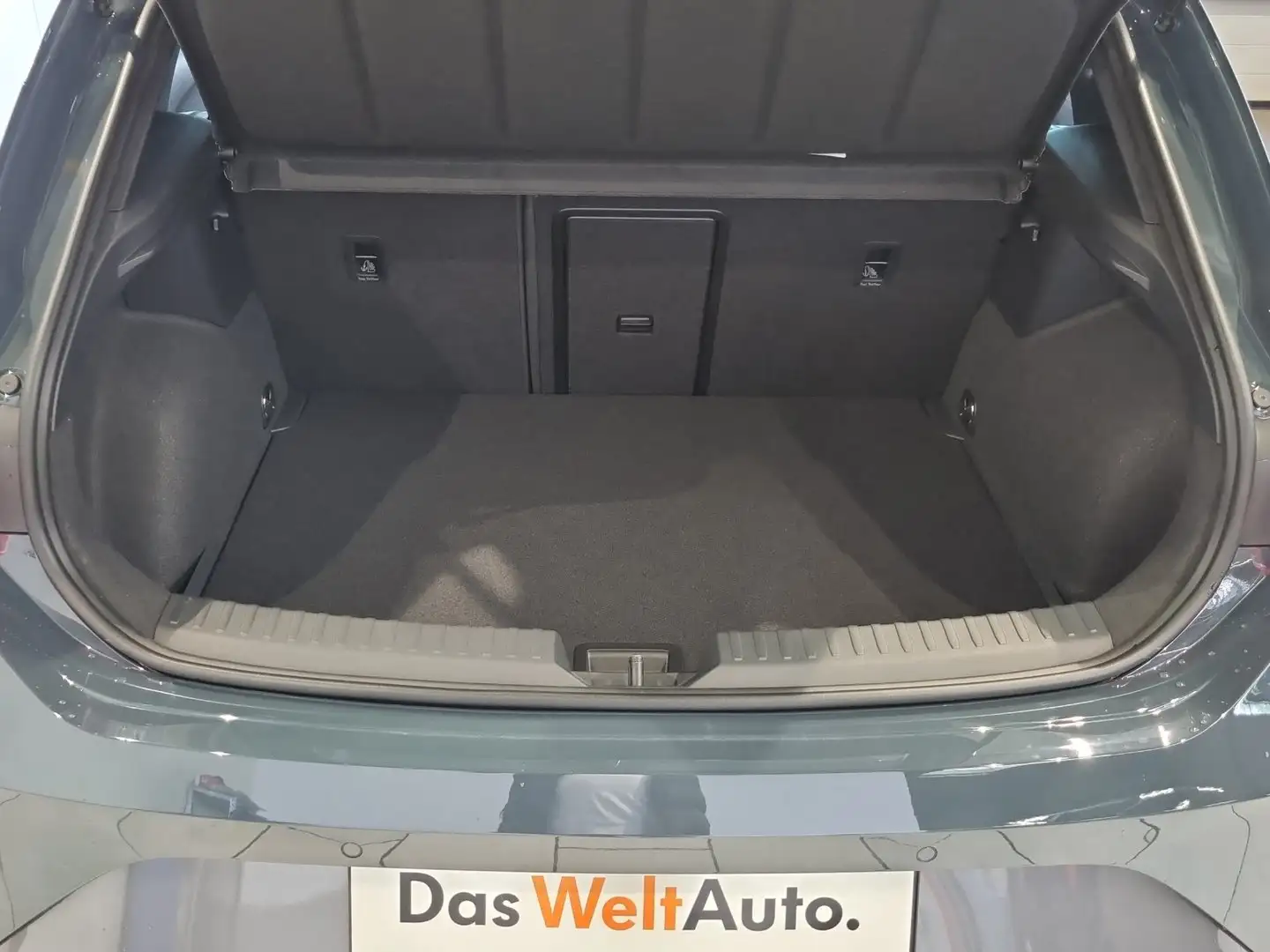 Vehicle image, number 15