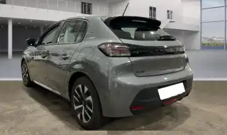 Vehicle image thumbnail, number 4