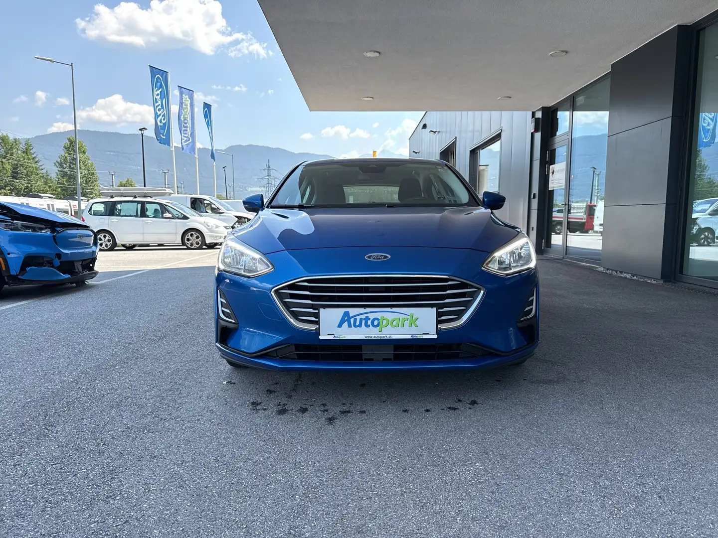 Vehicle image, number 2