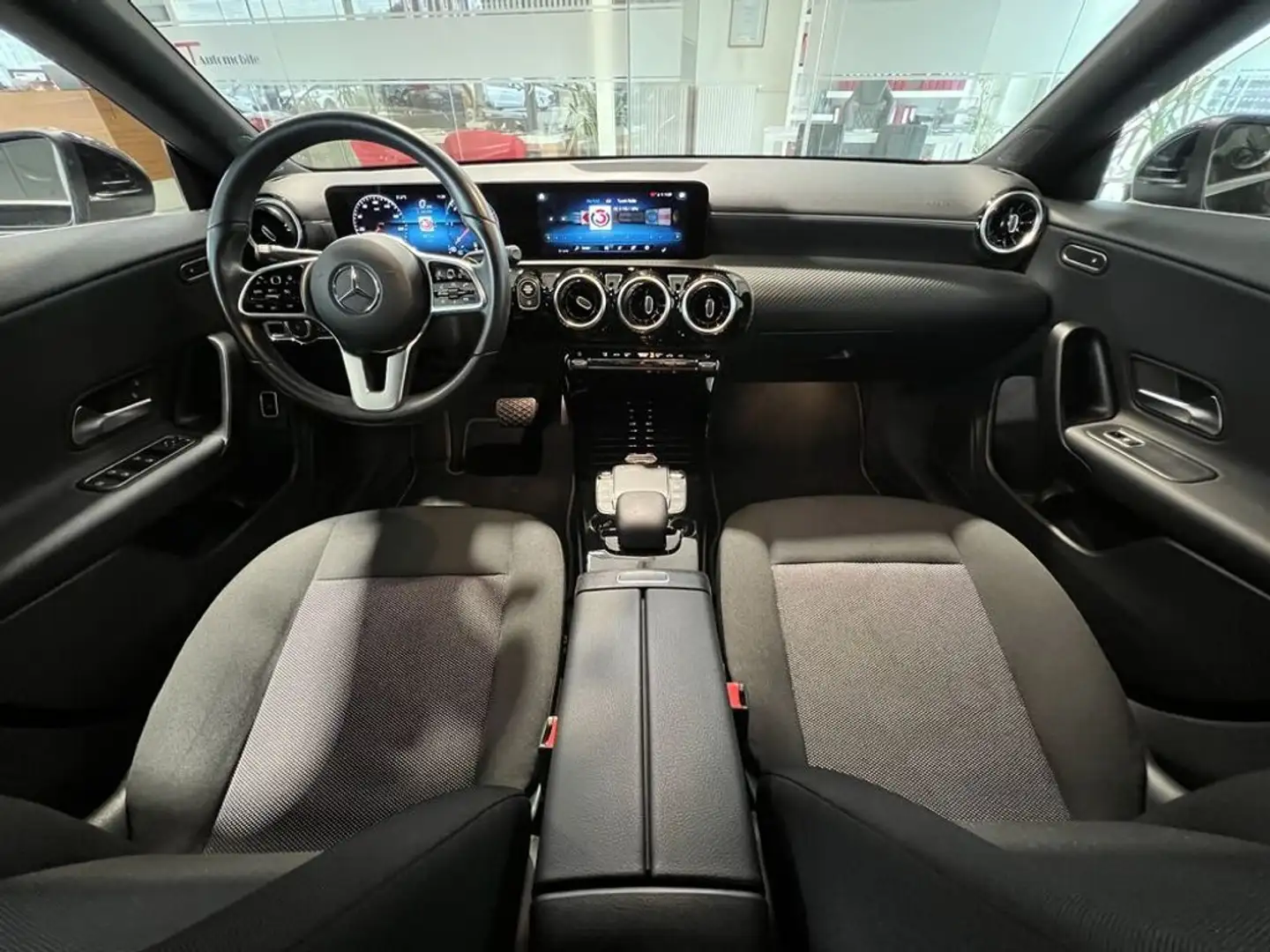 Vehicle image, number 8