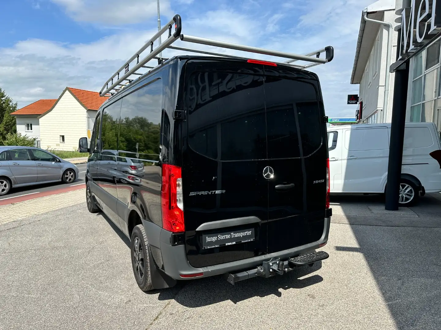 Vehicle image, number 4