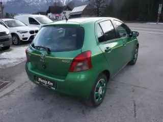 Vehicle image thumbnail, number 7