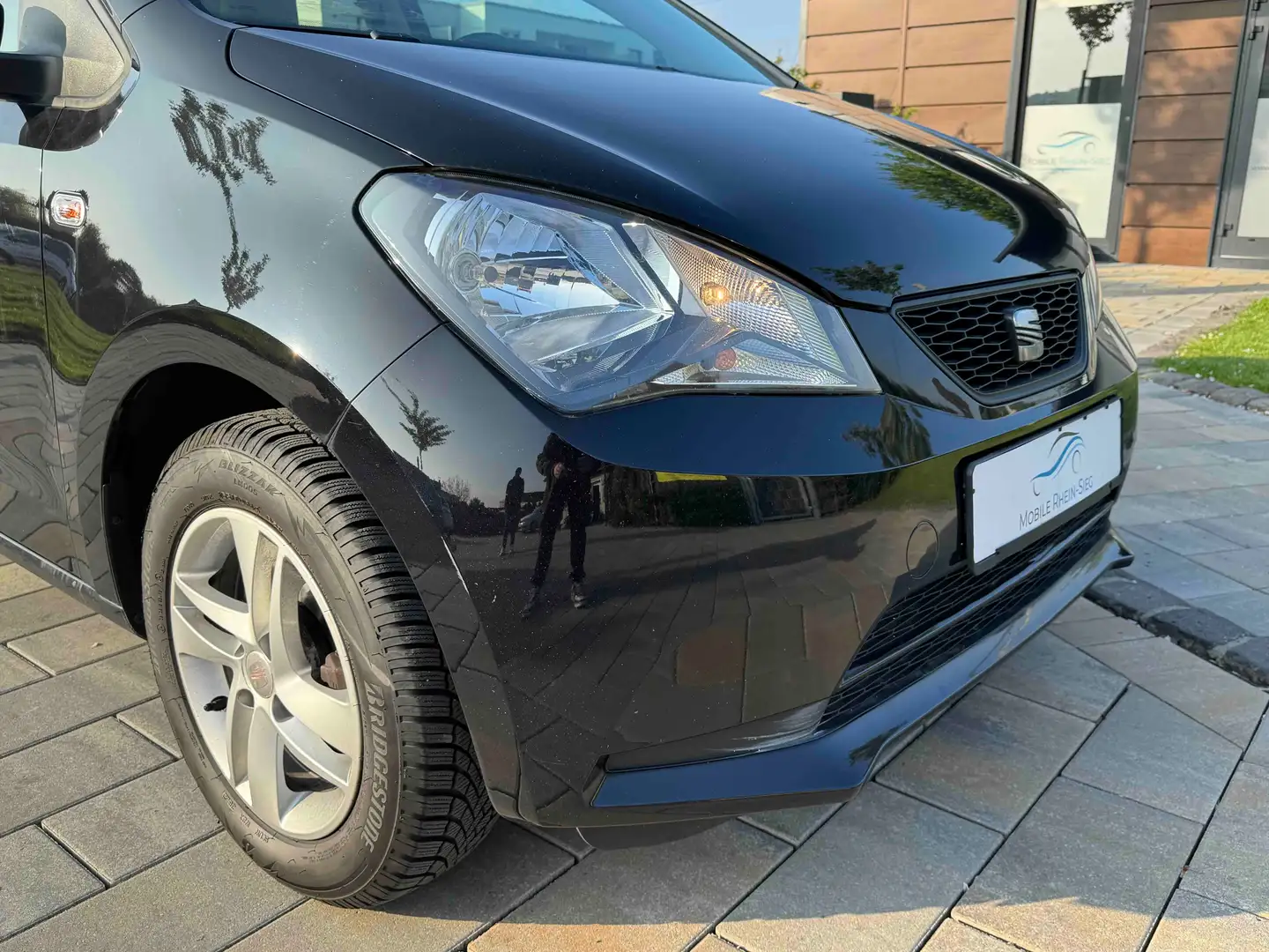 Vehicle image, number 5