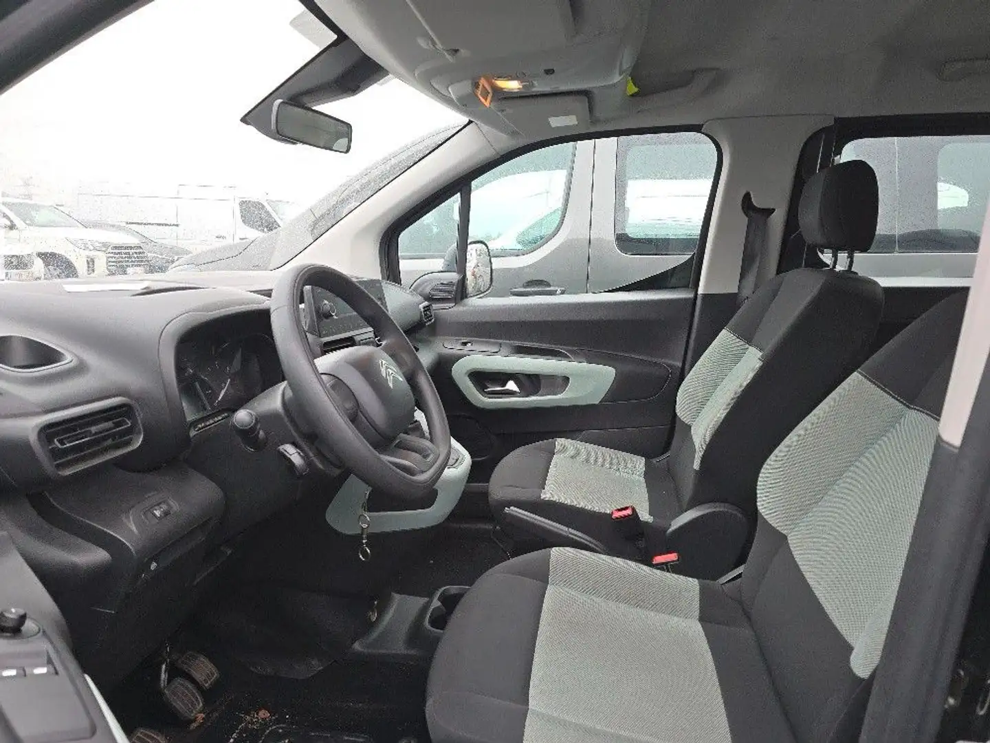 Vehicle image, number 5