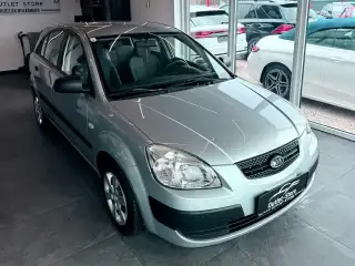 Vehicle image thumbnail, number 3