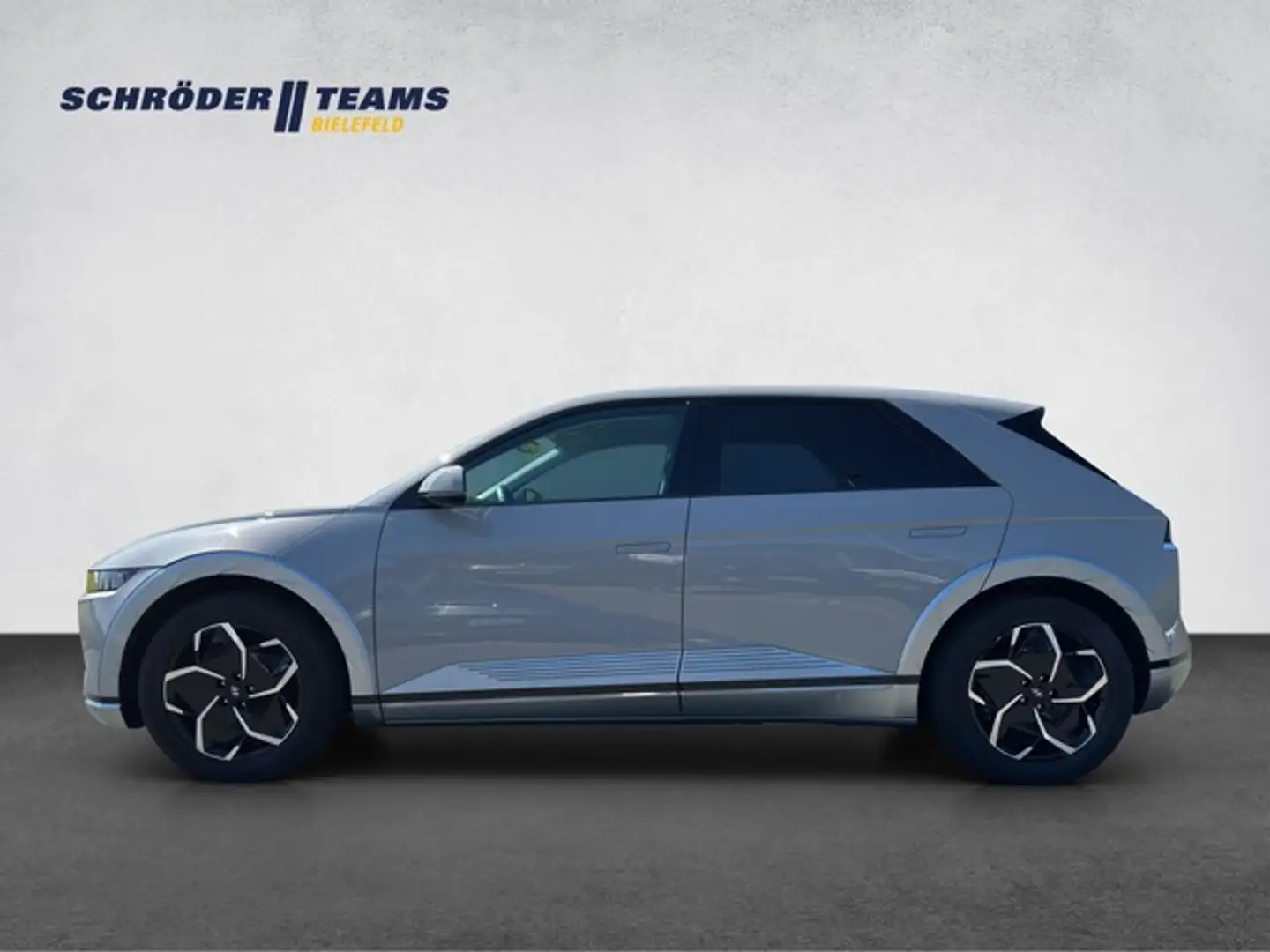 Vehicle image, number 2