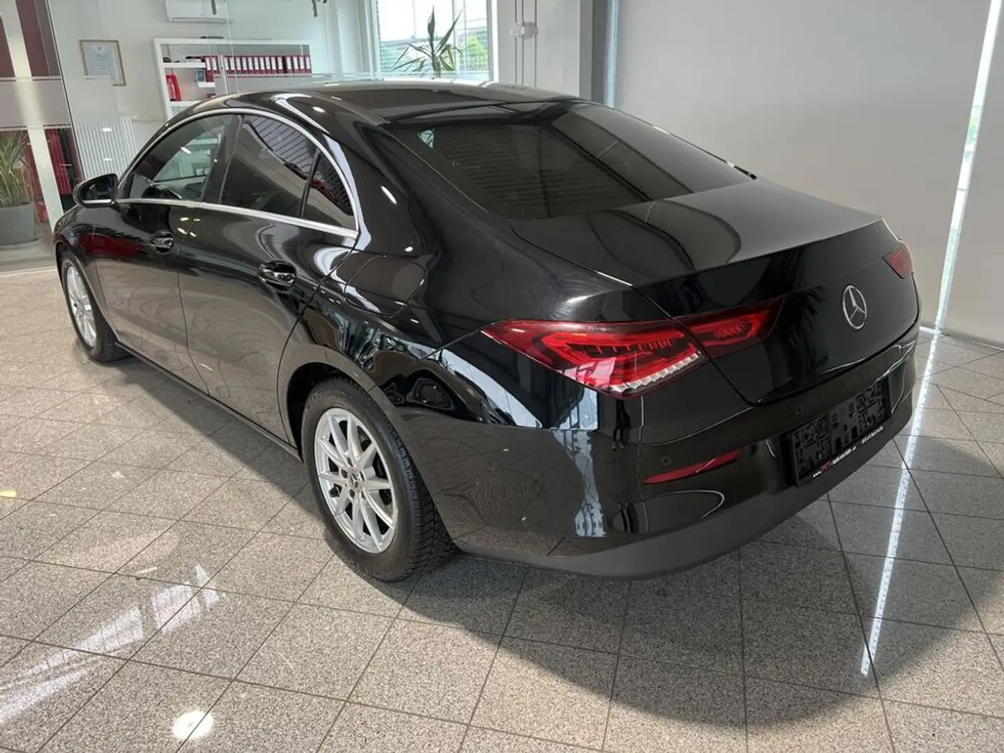 Vehicle image, number 3