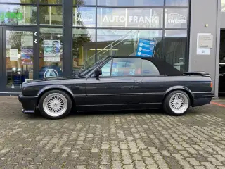 Vehicle image thumbnail, number 4