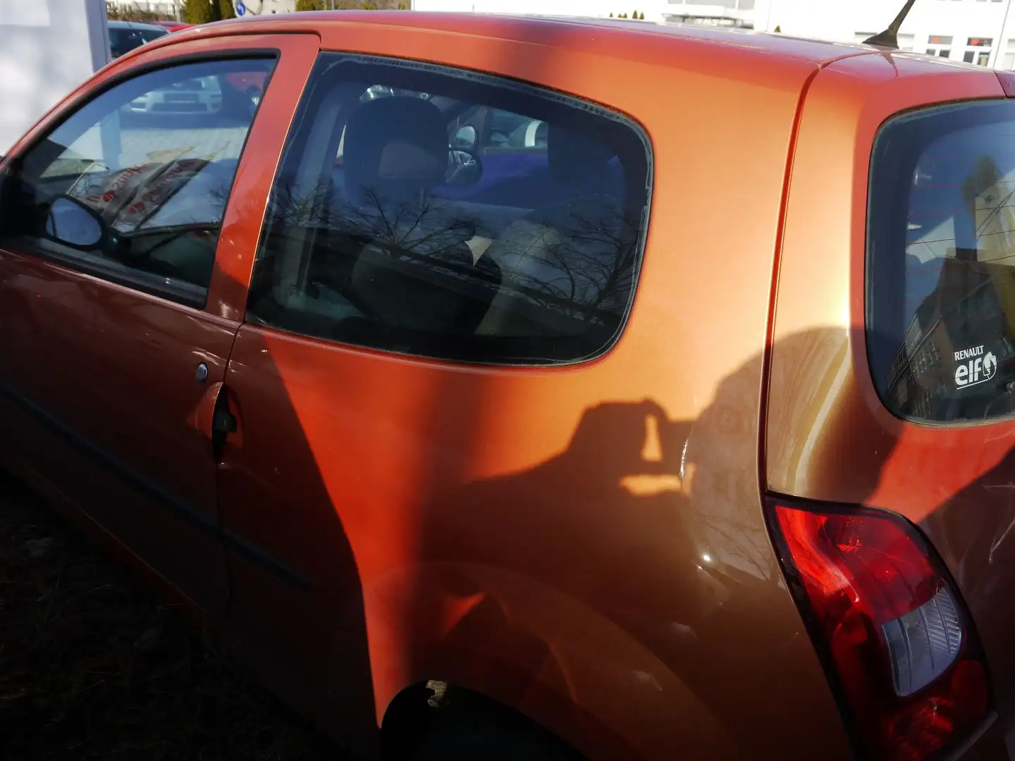 Vehicle image, number 4