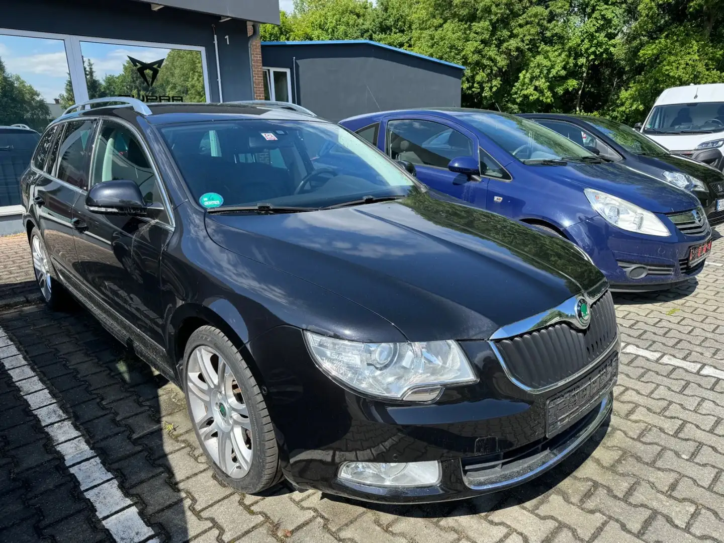 Vehicle image, number 4