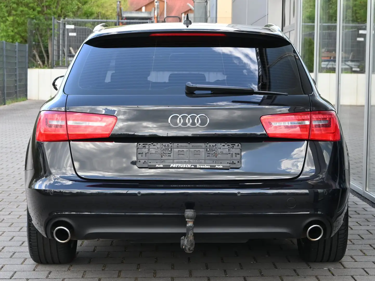 Vehicle image, number 4