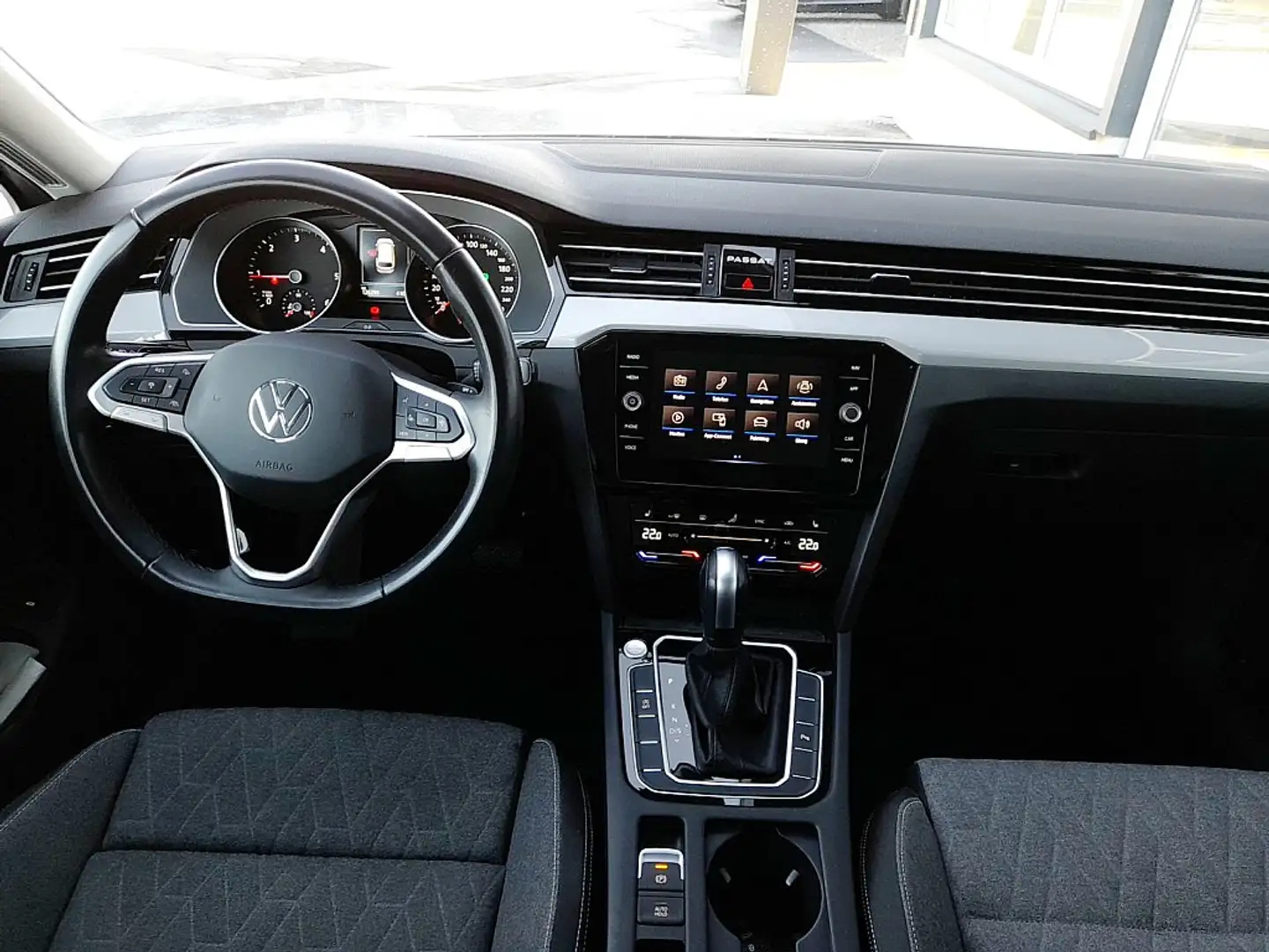 Vehicle image, number 3