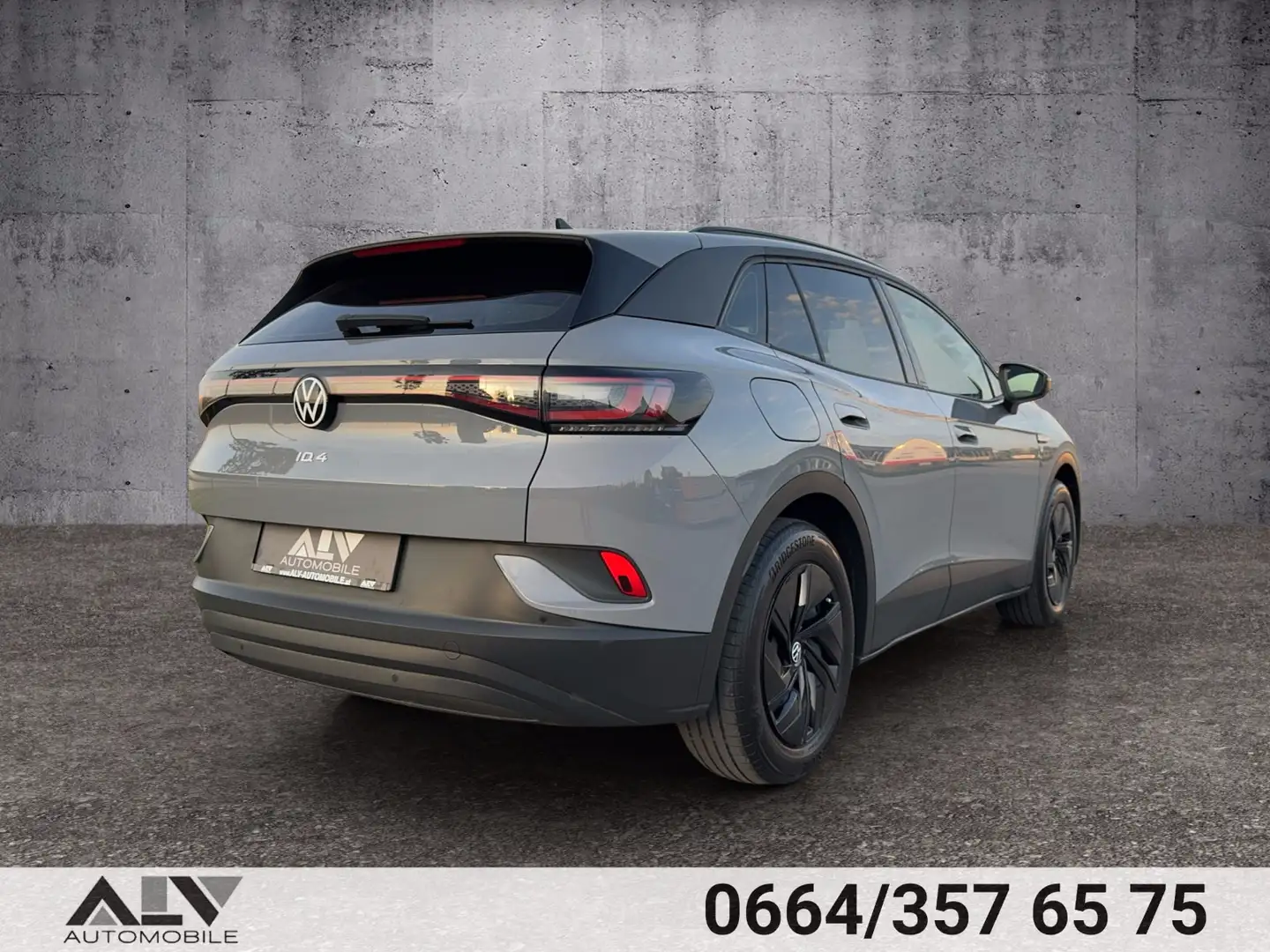 Vehicle image, number 4