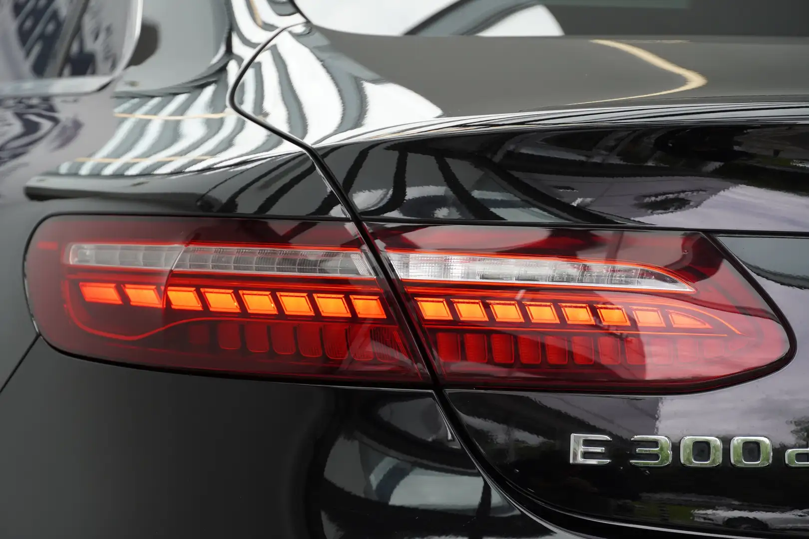 Vehicle image, number 12