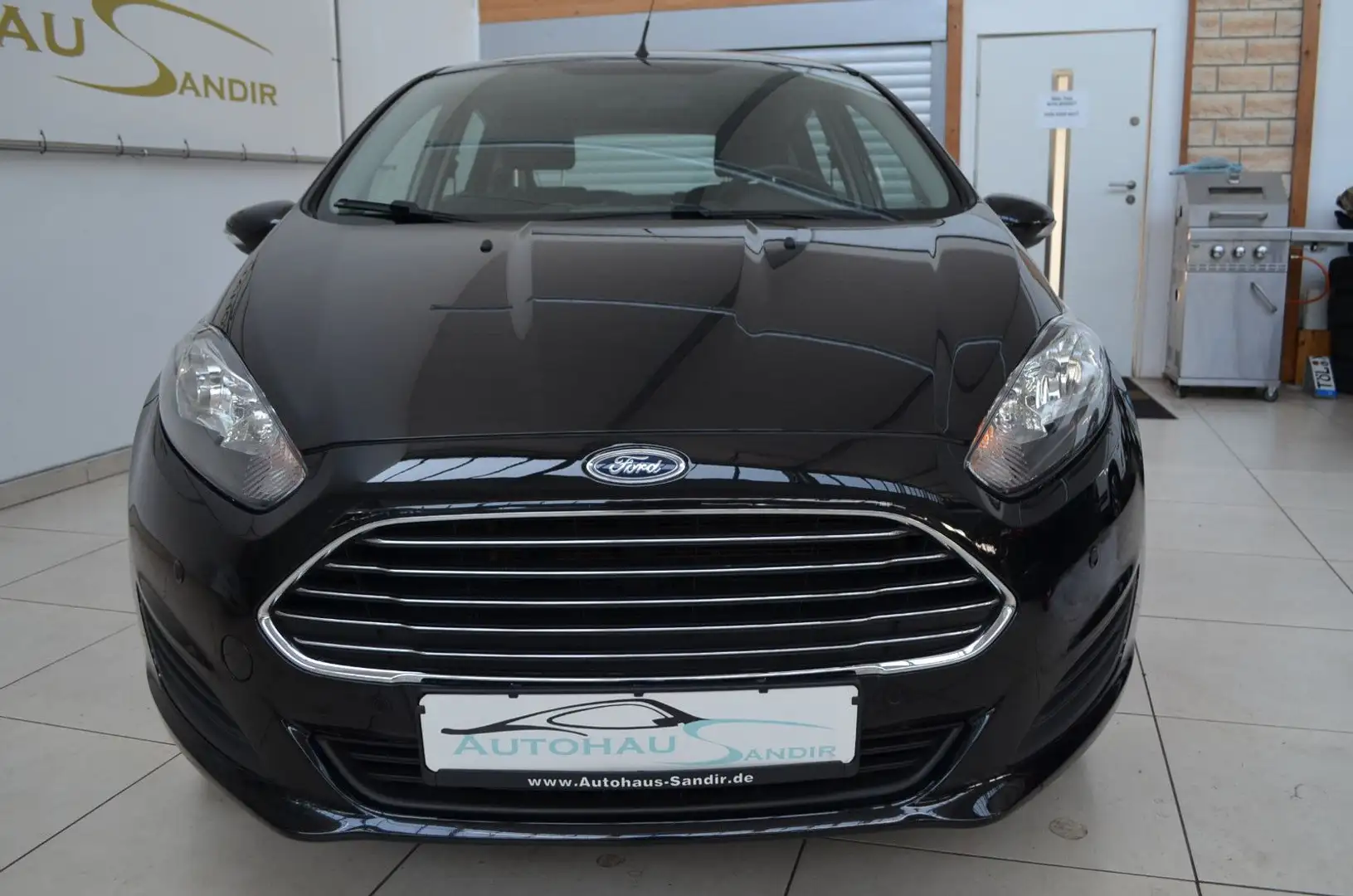 Vehicle image, number 3