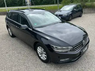 Vehicle image thumbnail, number 7