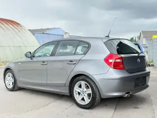 Vehicle image thumbnail, number 3